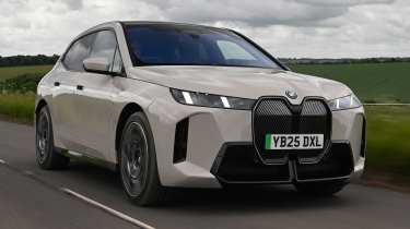 BMW iX - front tracking