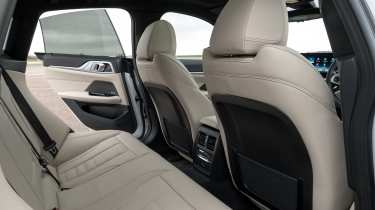 BMW i4 - rear seats