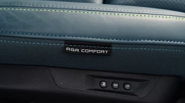 Peugeot 408 GT Puretech - seat tag
