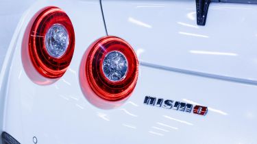 Nissan GT-R NISMO 2017 - rear light