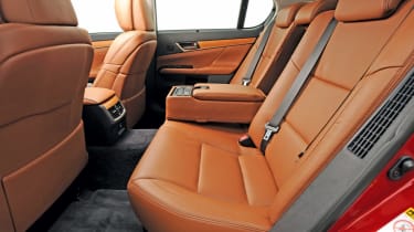 Lexus GS 450h rear seats