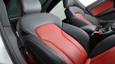 Audi SQ5 front seats