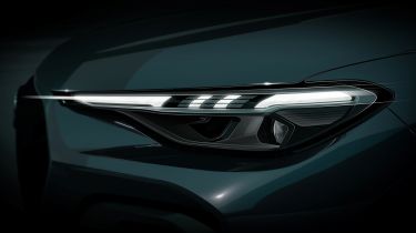 New Audi Q5 headlight teaser 