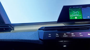 Peugeot 5008 Hybrid GT - dashboard