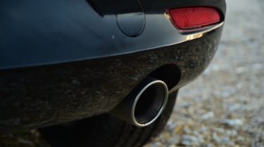 Mazda 3 - exhaust