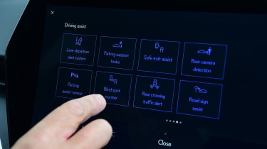 Lexus RZ – infotainment screen
