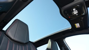 Peugeot 308 SW - panoramic roof