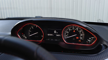 Peugeot 2008 - dials