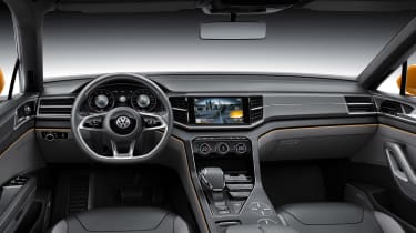 Volkswagen CrossBlue Coupe dashboard