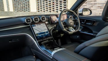 Mercedes-AMG C 43 - interior