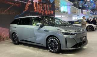 New XPeng X9 range-extender - front static