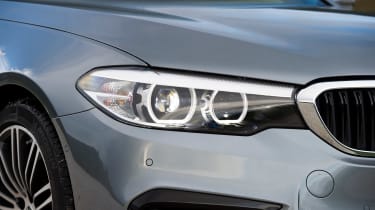 BMW 520d M Sport - front light detail