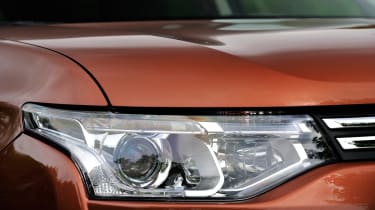 Mitsubishi Outlander headlight