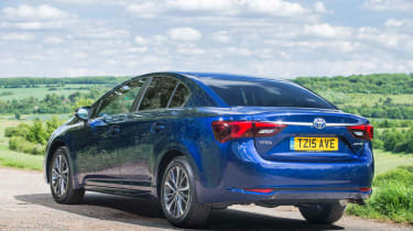 Toyota Avensis - rear static