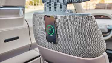 Skoda Vision O concept - phone