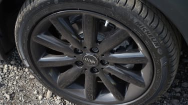 MINI Hatchback wheel