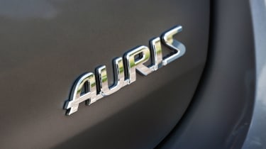 Toyota Auris badge
