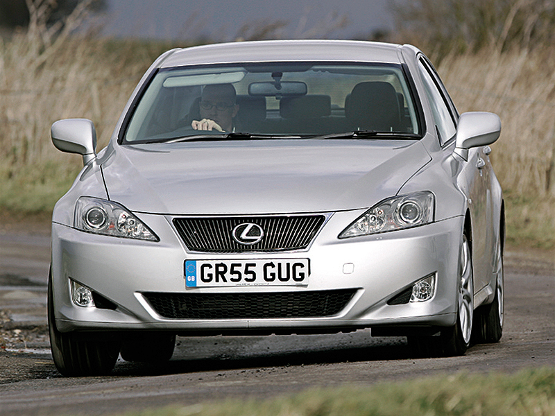 Lexus IS Saloon review (2006) | Auto Express