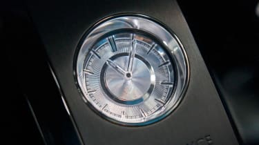 Rolls-Royce Black Badge Ghost - clock