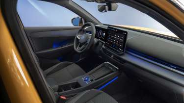 2025 Volkswagen T-Roc studio - door open