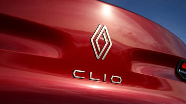 Renault Clio Hybrid E-Tech - Clio badge