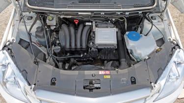 Used Mercedes B-Class - engine