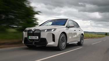 BMW iX - front action