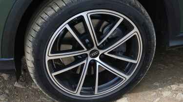Audi Q5 - wheel