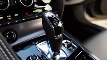 Jaguar F-Type - gear lever