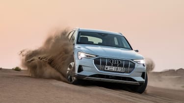 Audi e-tron - sand