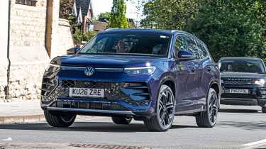 VW Tayron - cornering