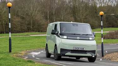 Farizon SV - front with pelican crossing background