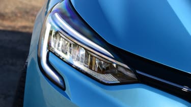 Renault Clio - headlight