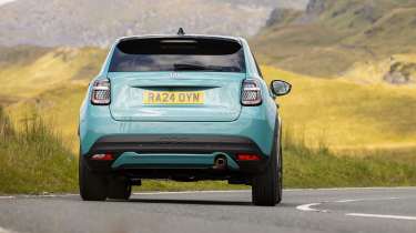 Fiat 600 Hybrid - rear action