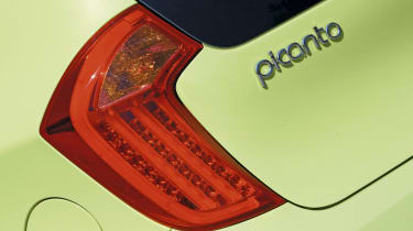 Kia Picanto lights