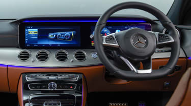 Mercedes E 300 de- interior