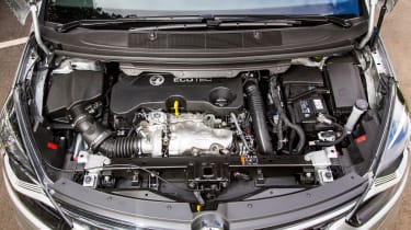 Vauxhall Zafira Tourer - engine