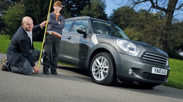 MINI Countryman Cooper D header