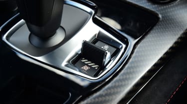 Jaguar F-Type SVR - sport switch