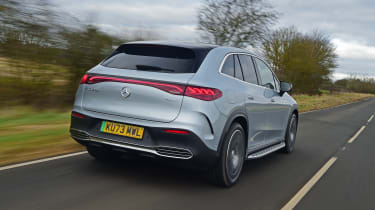 Mercedes EQE SUV - rear tracking