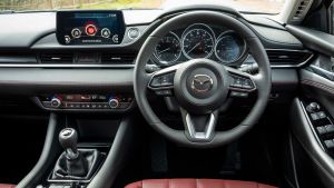 Mazda 6 Kuro Edition - dash