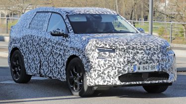 New Citroen C5 Aircross spy shots - front 3/4