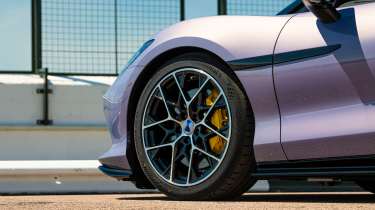 Denza Z Coupe - wheel