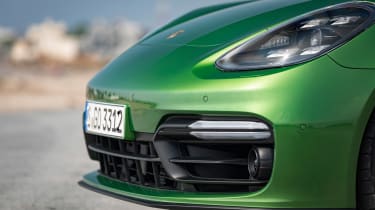 Porsche Panamera GTS - front detail