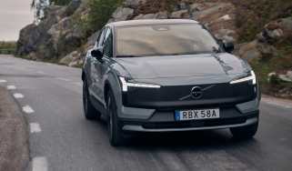 Volvo EX30 Cross Country - front cornering