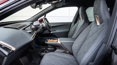BMW iX xDrive50 - seats