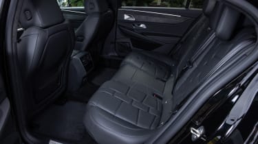 DS 9 4x4 - rear seats