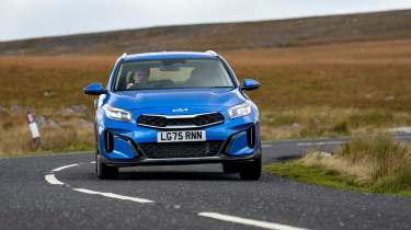Kia XCeed - front cornering
