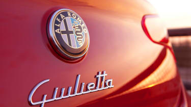 Alfa Romeo Giulietta TCT badge