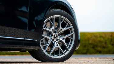 Mercedes S-Class - wheel